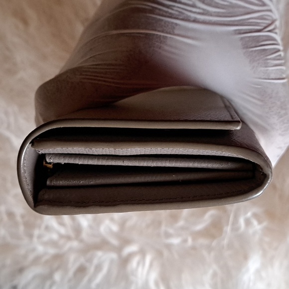 Celine Large Flap Wallet in Grained Calfskin EUC - Picture 4 of 15